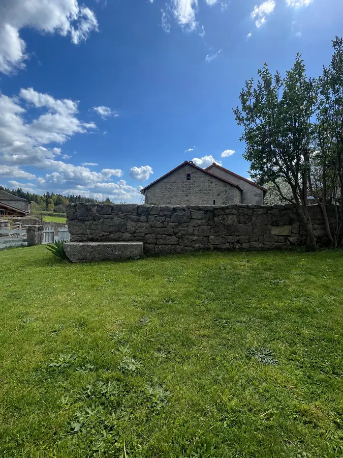Vue depuis la maison — maison à vendre à La Vialette